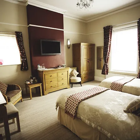 Vale House-3